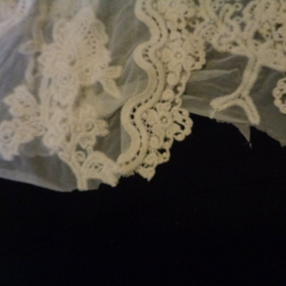 VINTAGE DOILYS RUNNER PART OF LACE VEST LOT 5 ITEMS - Picture 5 of 10